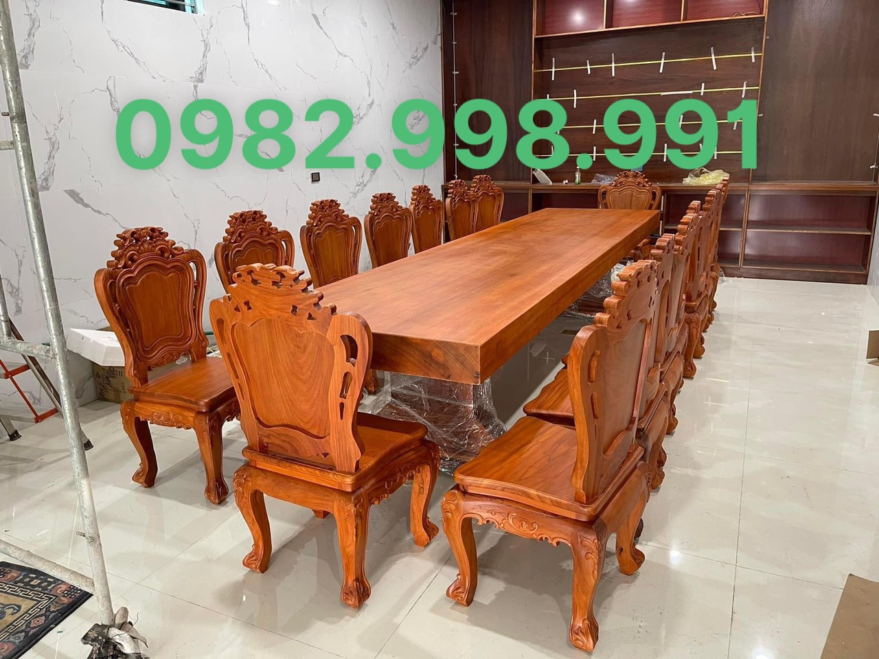 Mẫu bàn ghế ăn làm từ gỗ Gõ Đỏ 