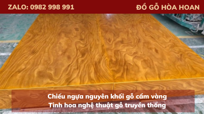 Chiếu ngựa nguyên khối gỗ cẩm vàng - Tinh hoa nghệ thuật gỗ truyền thống