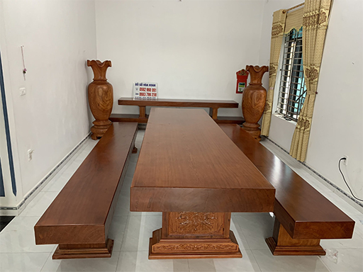 Bộ bàn ăn làm từ gỗ hương nguyên khối
