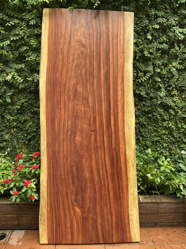 Đặc điểm của gỗ cẩm hồng