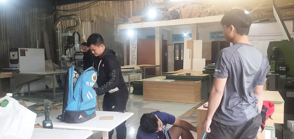 Chế tác bởi nghệ nhân làng nghề truyền thống