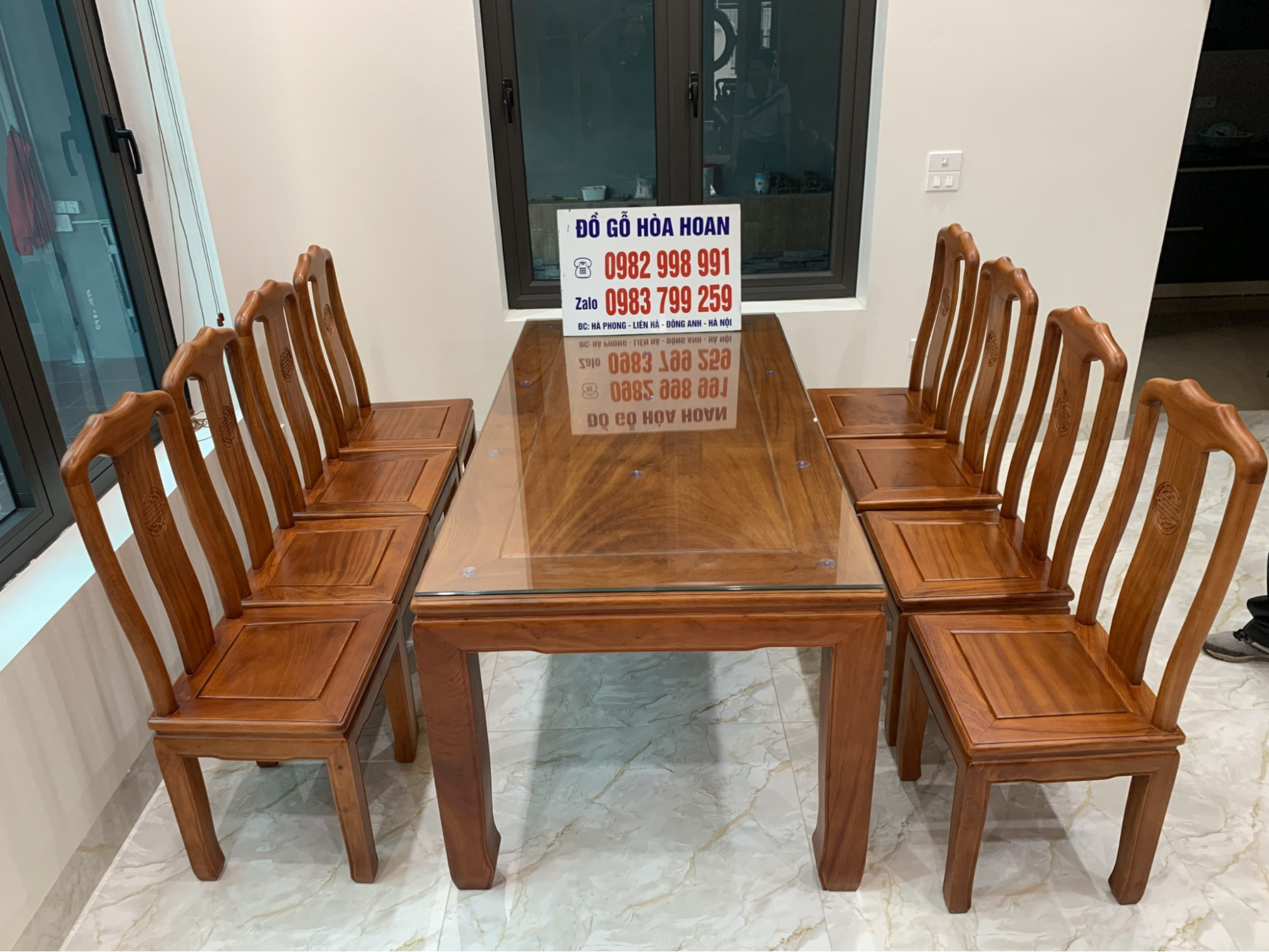 Bàn ăn gỗ gõ đỏ gồm 9 món, mẫu chữ thọ