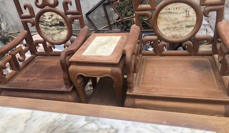 Kiểm tra chất liệu gỗ nguyên khối