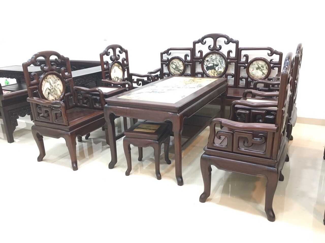 Phòng khách trên 25m2