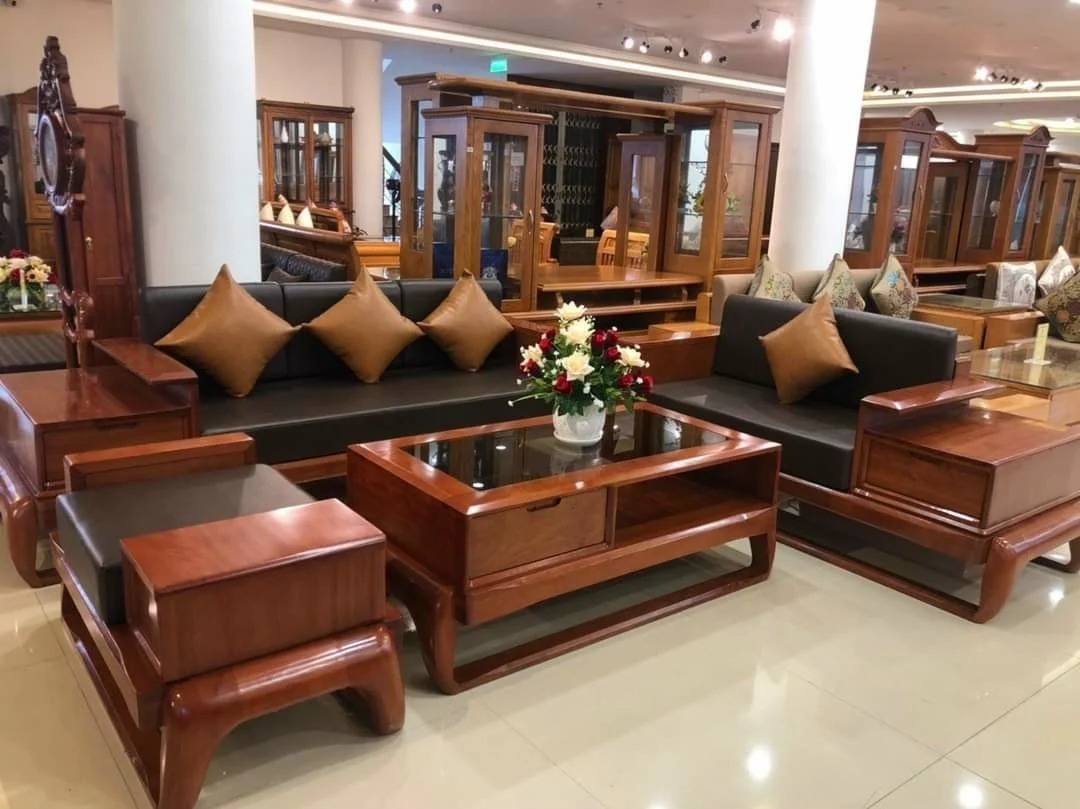 Mẫu sofa gỗ sồi kết hợp nệm bọc da nhập khẩu sang trọng