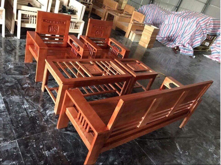 Bộ bàn ghế Âu Á gỗ sồi chương đục chạm nhẹ