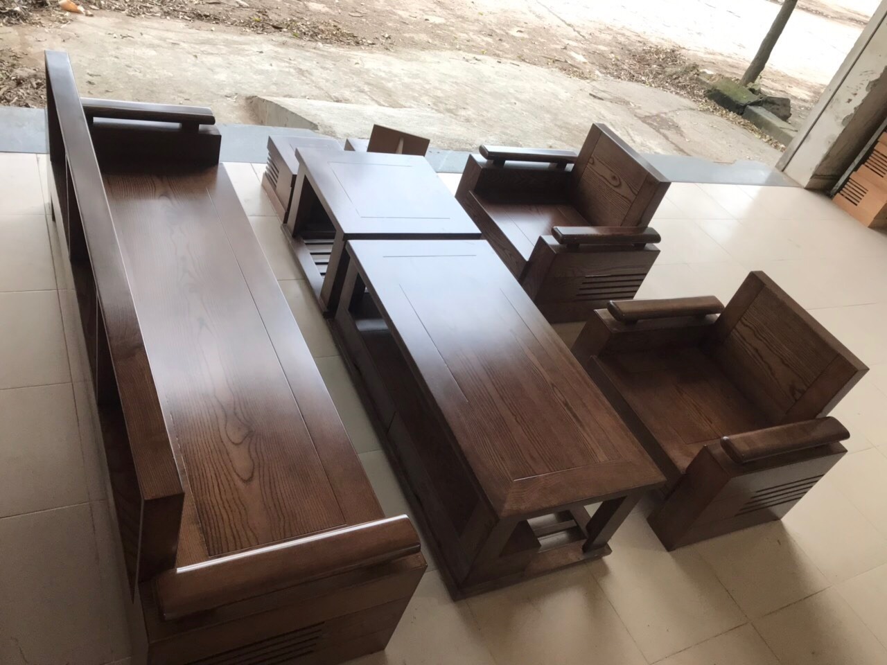 Mẫu sofa văng ba chỗ ngồi bằng gỗ sồi tự nhiên nguyên khối