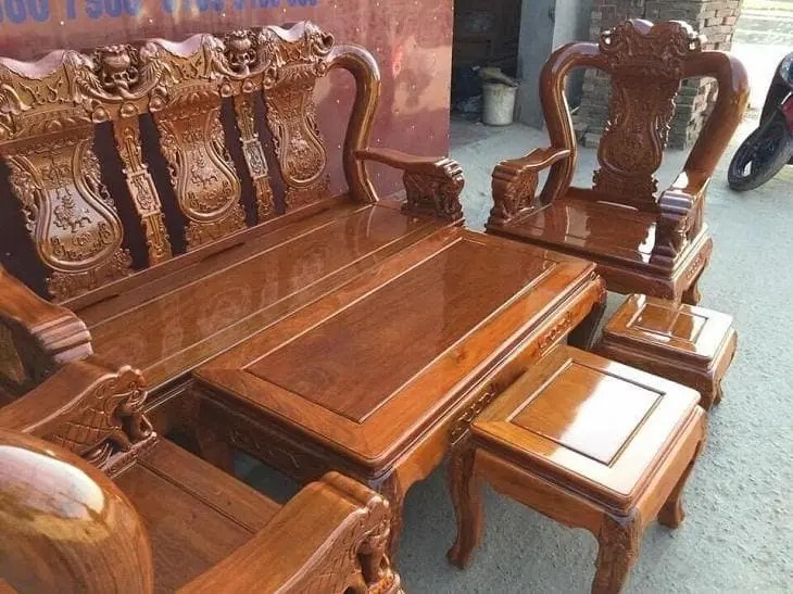 Nhận biết qua chất gỗ và trọng lượng