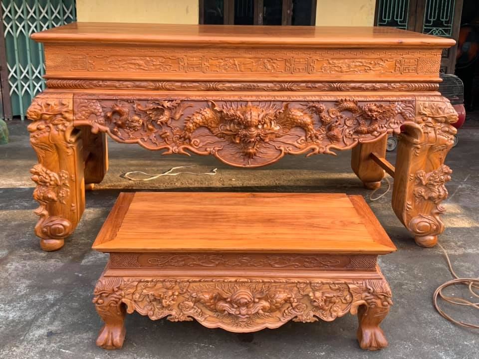Nên chọn sập thờ đục Mai Điểu hay Tứ Linh cho bàn thờ gia tiên?